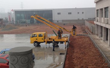 BC贷高空作业车现车为新厂建设作出孝顺